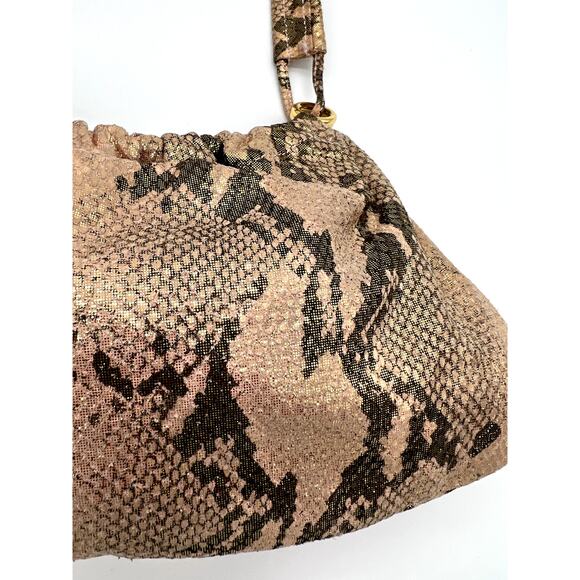 IRRIDESCENT LEATHER ROSE GOLD SNAKESKIN PRINT BAGUETTE BAG - Picture 4 of 9